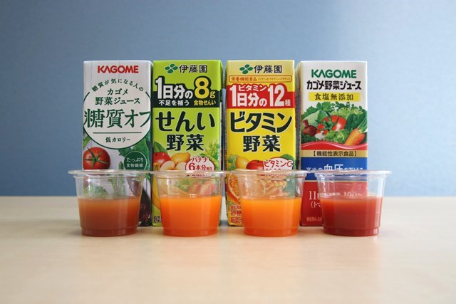 野菜ジュース糖質オフ（KAGOME） せんい野菜（伊藤園） ビタミン野菜（伊藤園） カゴメ野菜ジュース食塩無添加（KAGOME）の写真