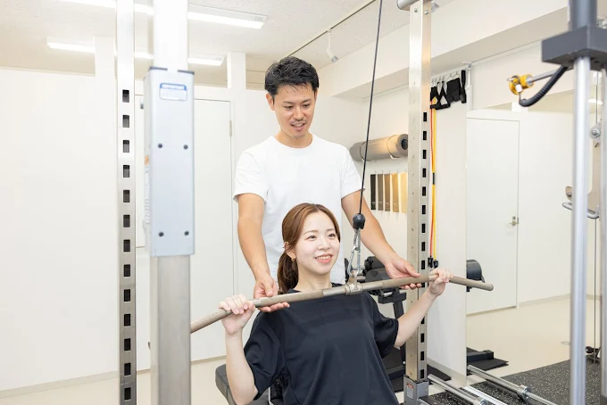 YourGymでトレーニングを受ける女性の写真