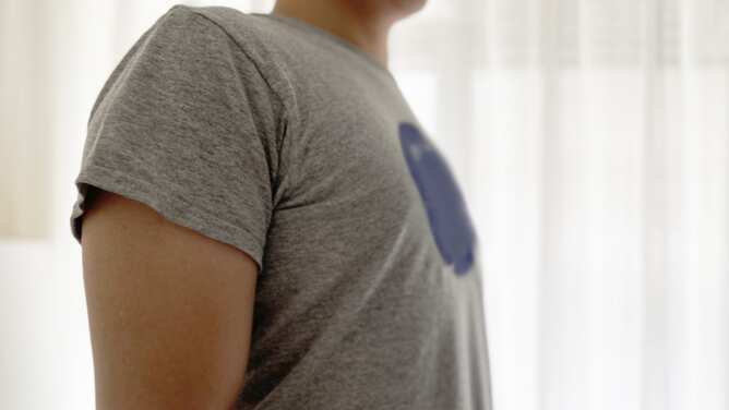 男性胸筋
